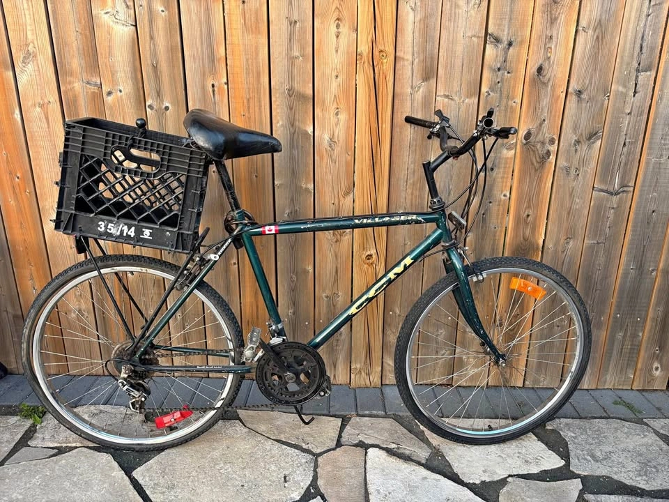 700c HYBRID CCM Villager Mountain Bike