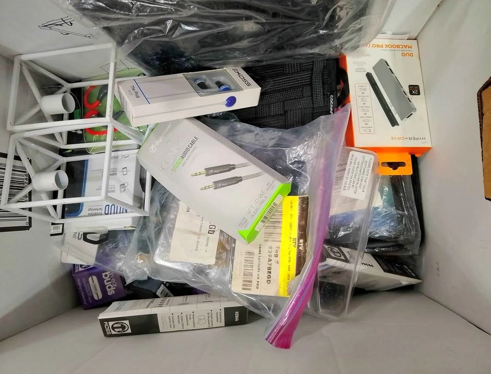 Many electronics - photo 2
