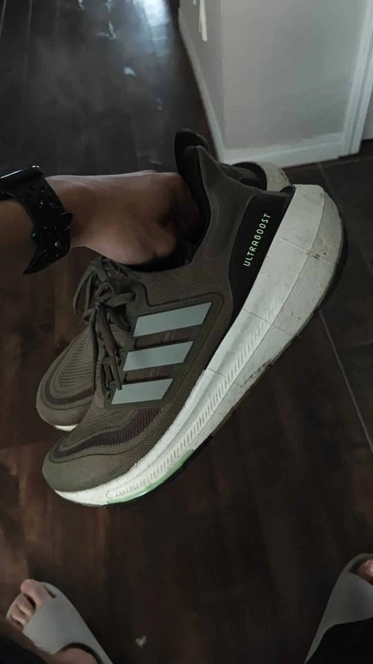 Adidas ultra boost running shoes size 10 - photo 3
