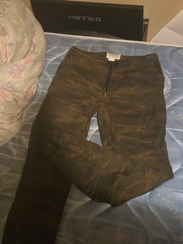 (TRUE RELIGION) MENS SIZE 30-32 PANTS BUNDLE - photo 4