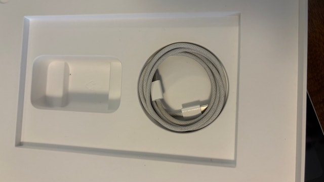 iPad A16 11th Gen 128GB Wi-Fi - photo 2