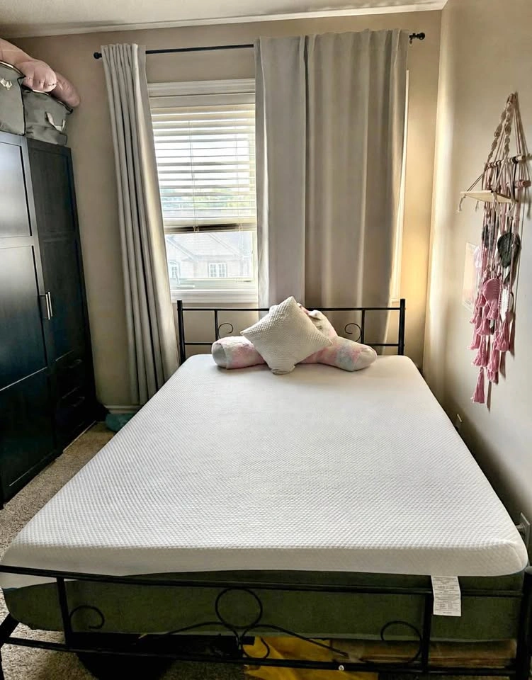 Full-size metal frame and mattress