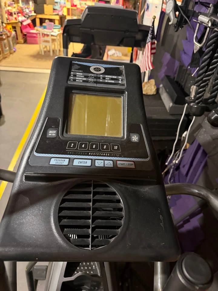 Elliptical step machine-commercial grade - photo 2