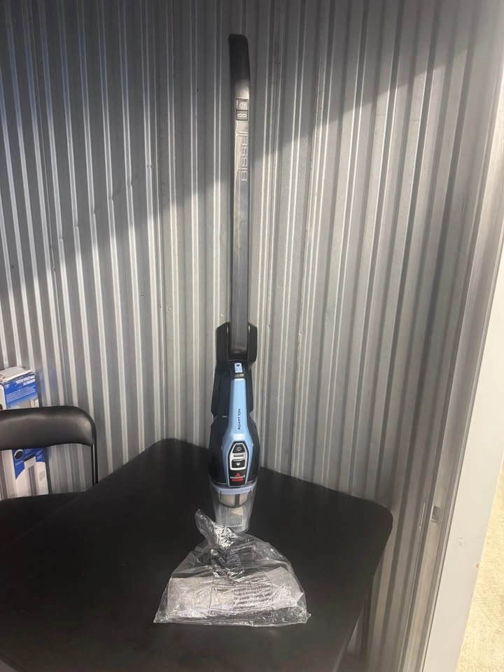 Bissell Adapt Ion 2-in-1 Cordless Vacuum - photo 3