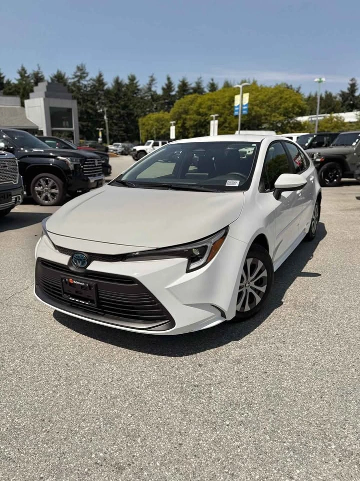 2024 Toyota Corolla Hybrid - photo 2