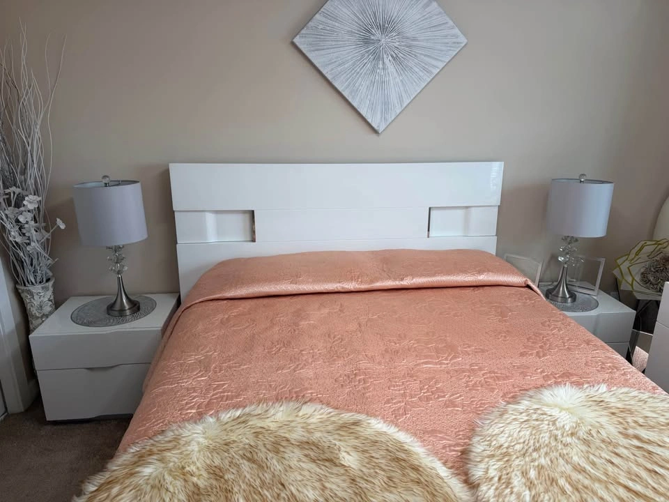 Modern White High Gloss Bedroom Set with LED Headboard - photo 2