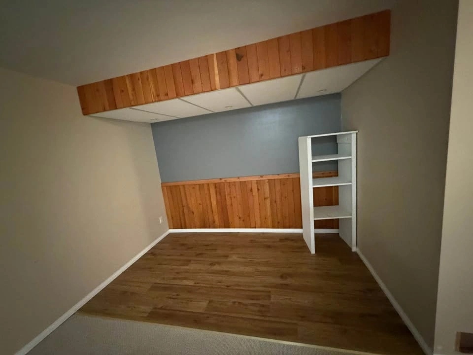 One Bedroom Basement Room for Rent - photo 3