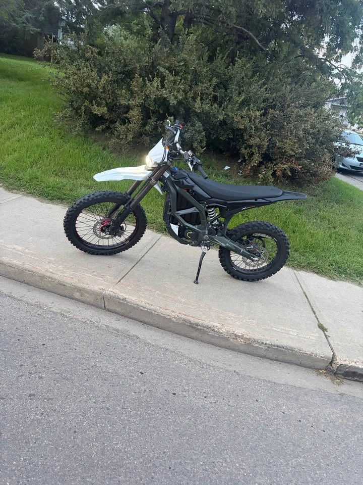 2023 Surron Ultra Bee - photo 2