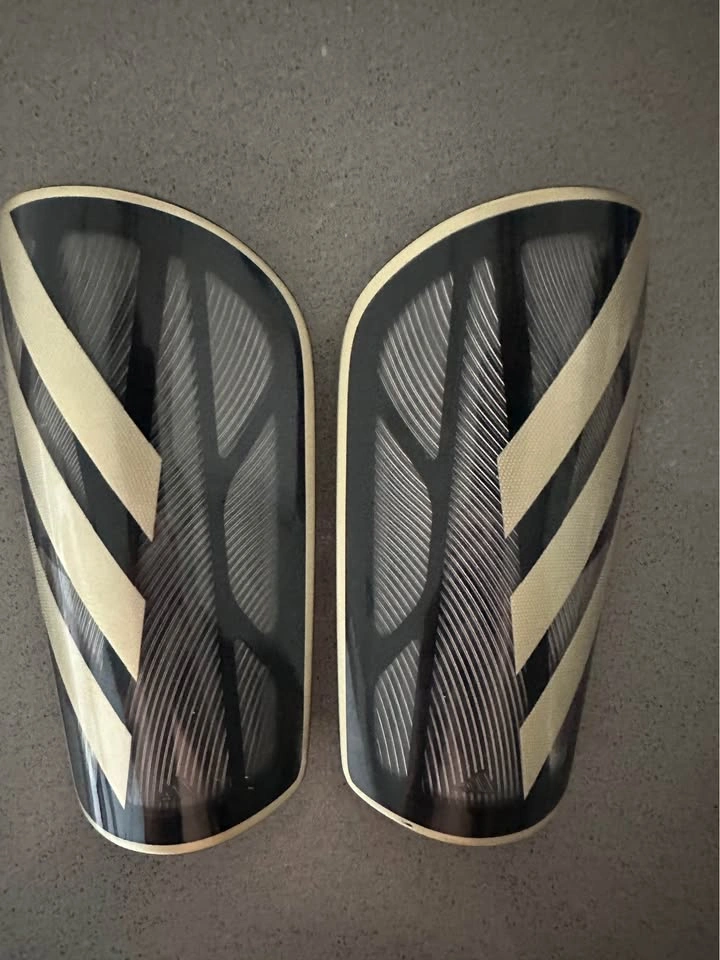 Adidas Shin Guards - photo 2