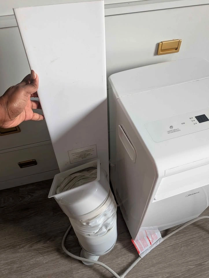 Midea 8,000 BTU Portable Air Conditioner with Remote - photo 2