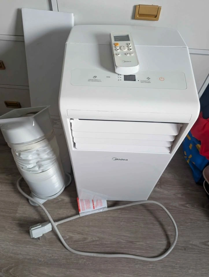 Midea 8,000 BTU Portable Air Conditioner with Remote - photo 3