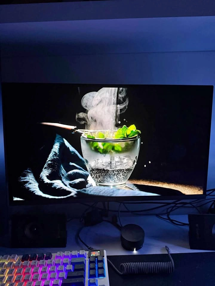 TRADE MSI 27” QD-OLED monitor