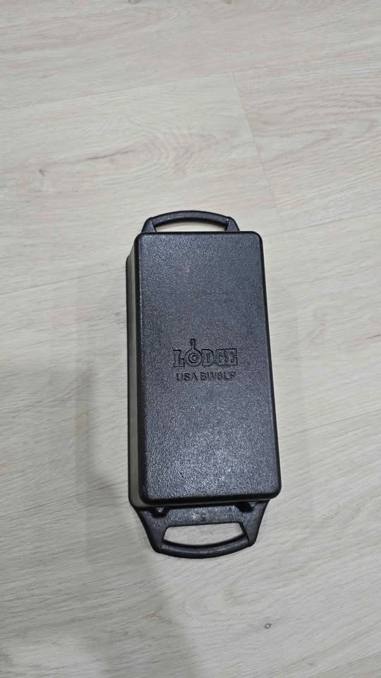 Lodge Cast Iron Loaf Pan - photo 3