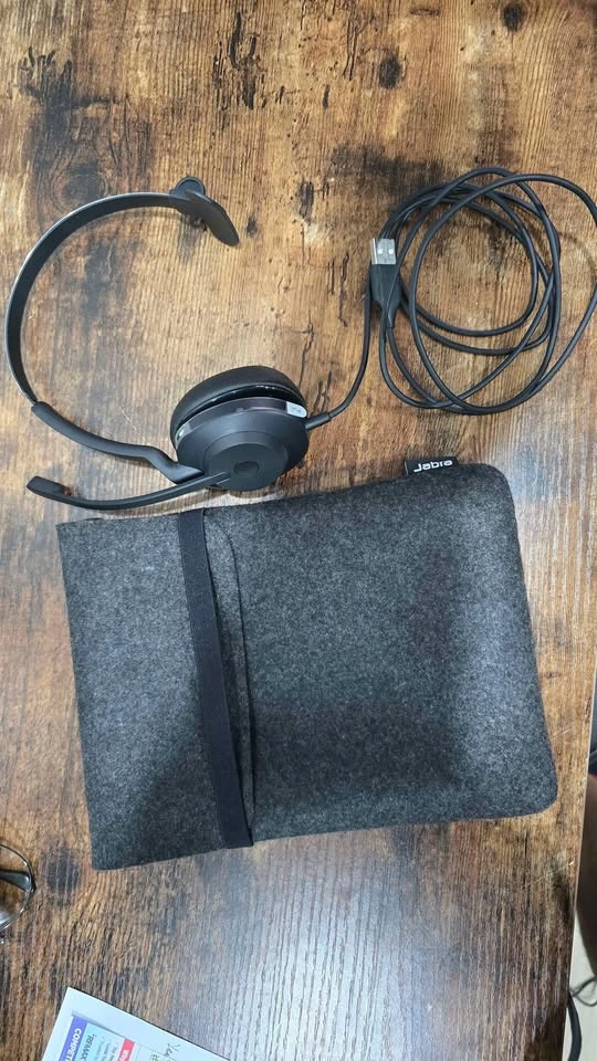 Jabra one ear headset : $70- OBO - photo 3
