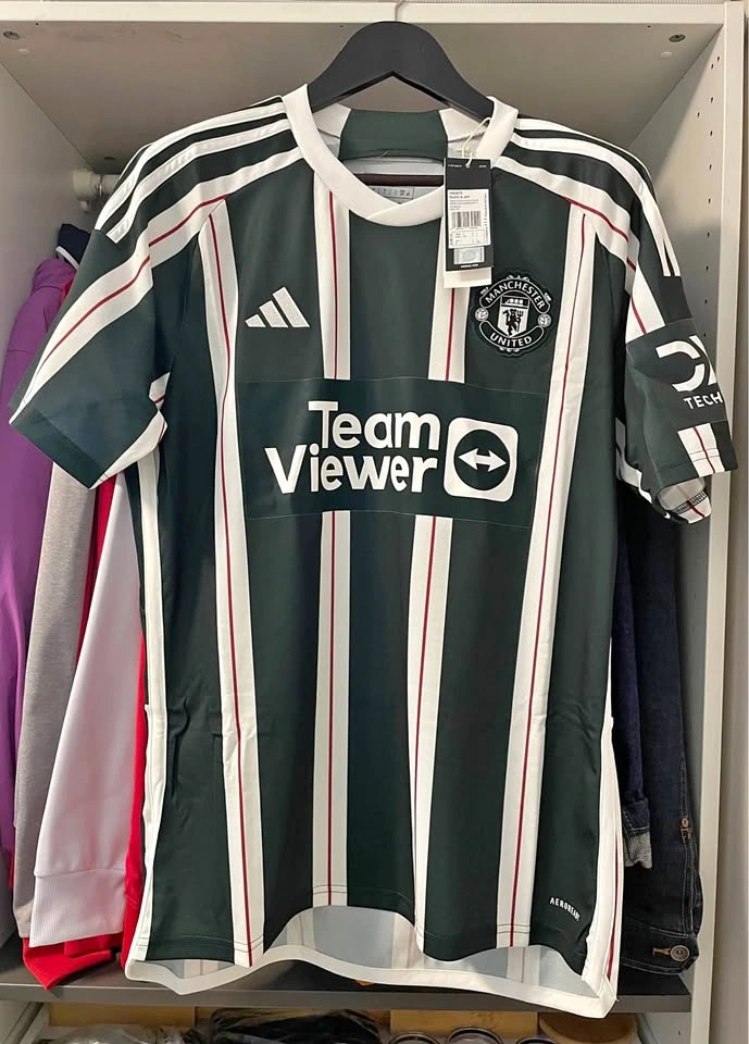 Manchester United Away Jersey - Men's Large - Brand New