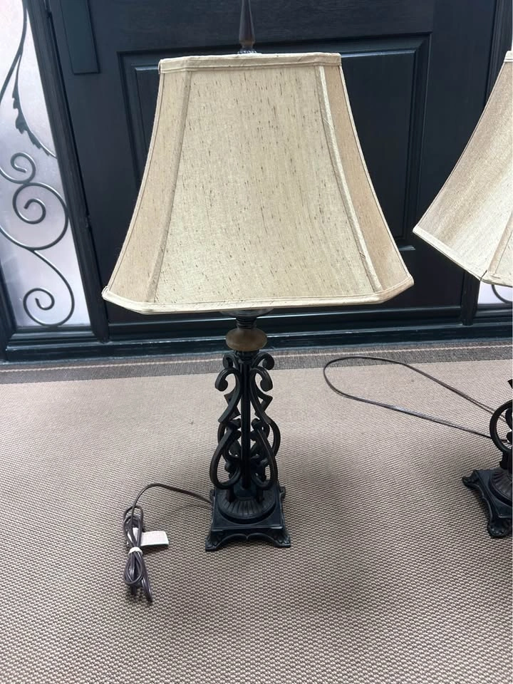 Pair of Wrought Iron Style Table Lamps - photo 2
