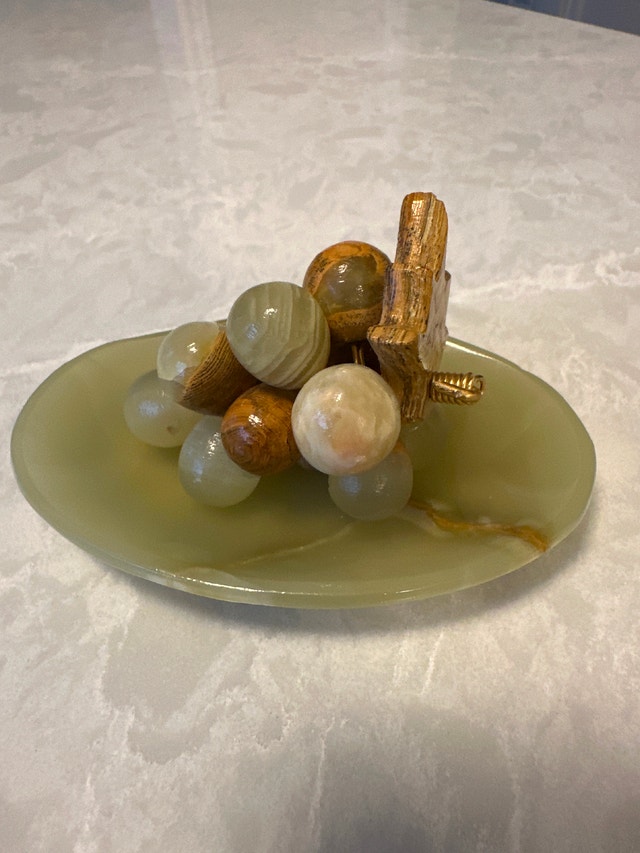VTG green banded onyx grape cluster with matching onyx leaf dish - photo 5