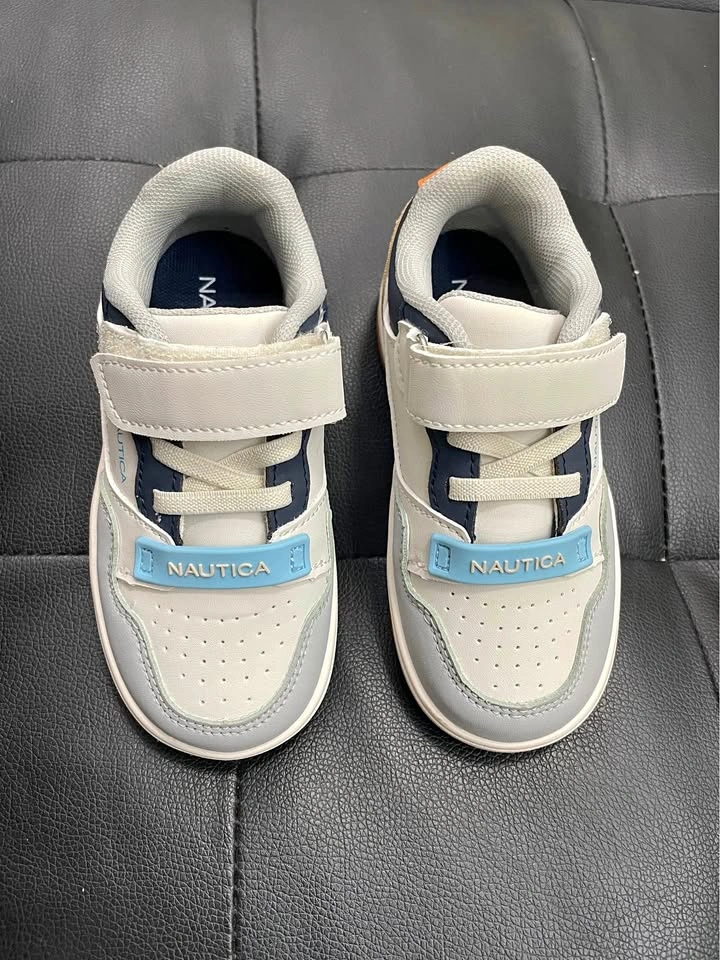 NEW Toddler Sneakers - US 9 (#3F)