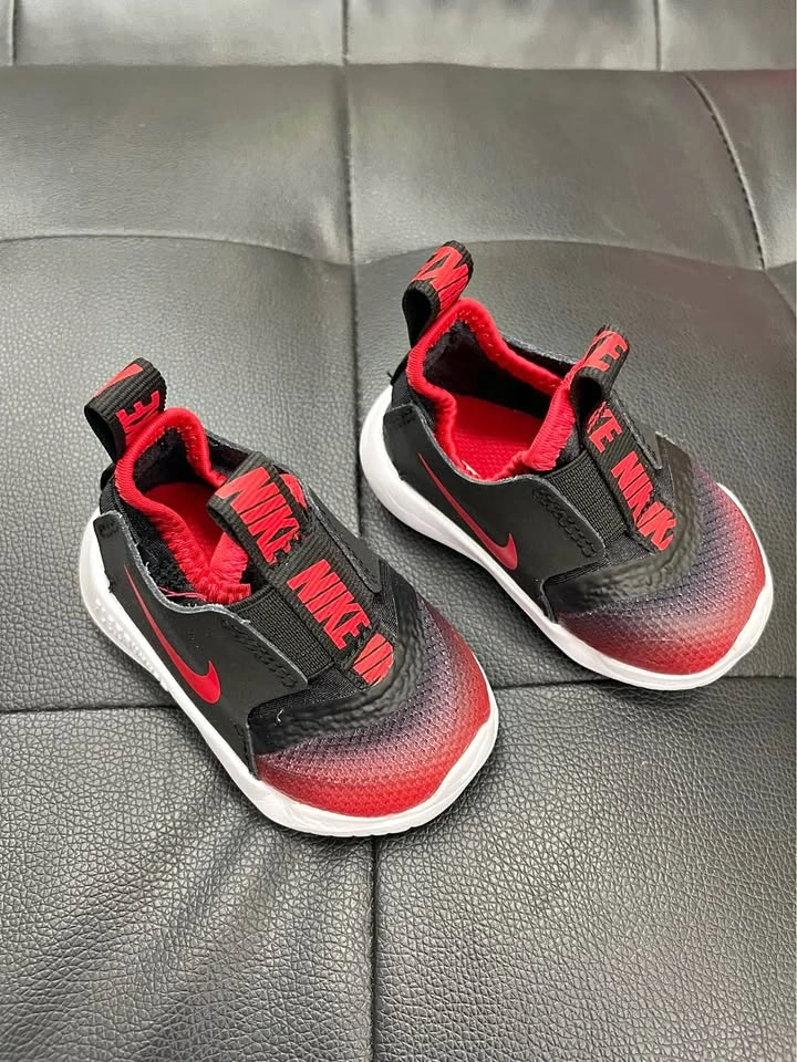 NEW Toddler Shoes - 2C (#1G)