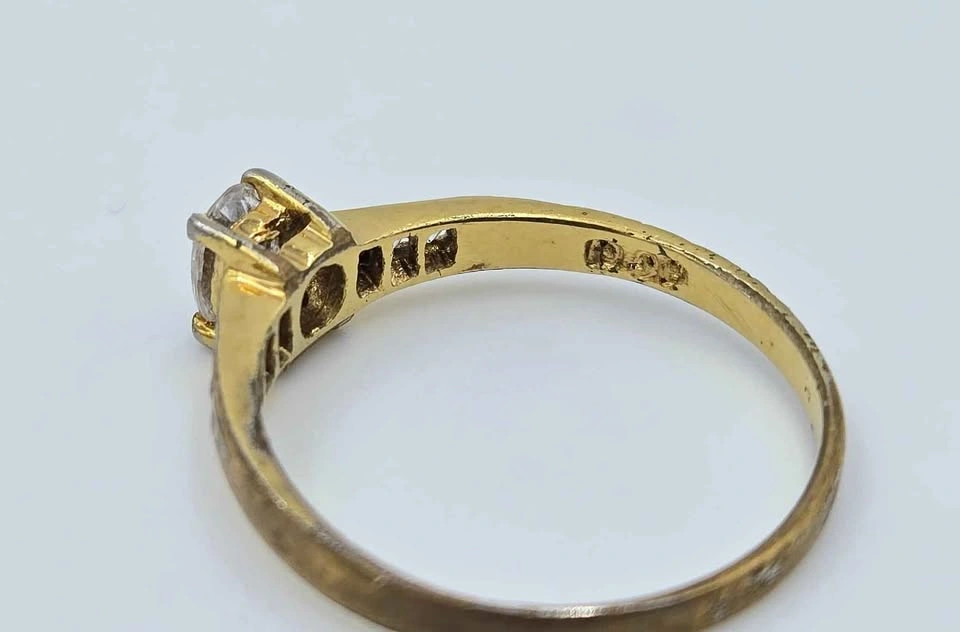 Gold-Toned Solitaire Engagement Ring - photo 2