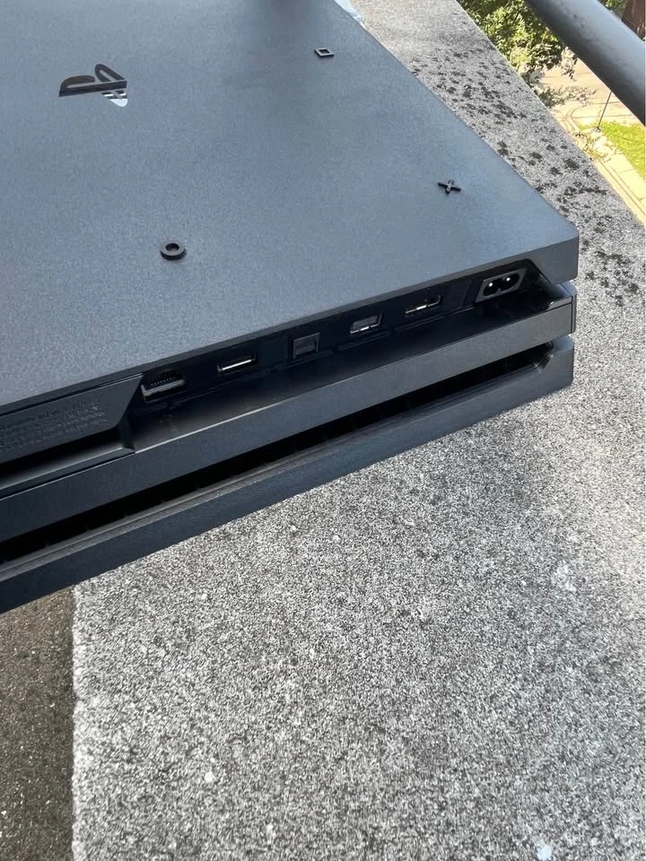PS4 Pro 1TB + DualShock 4 Controller – Factory Reset / Ready to - photo 2