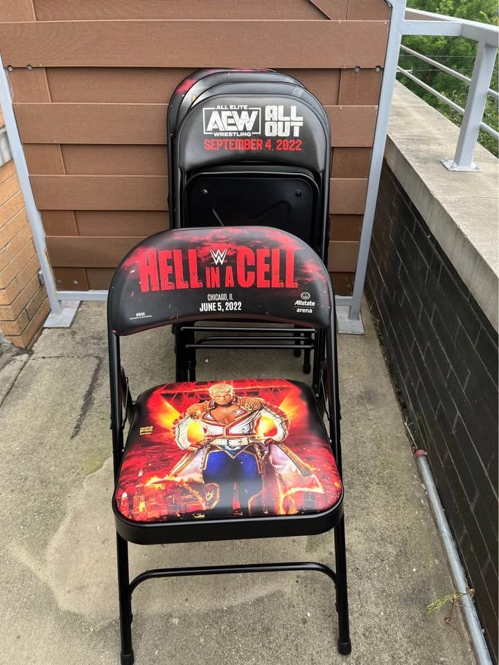 WWE Hell in a Cell 2022 Official Ringside Event Chair - photo 3