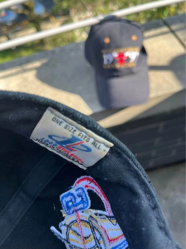 Vintage Chicago Bulls Hats – 1992 & 1997 Champions – $60 OBO - photo 4