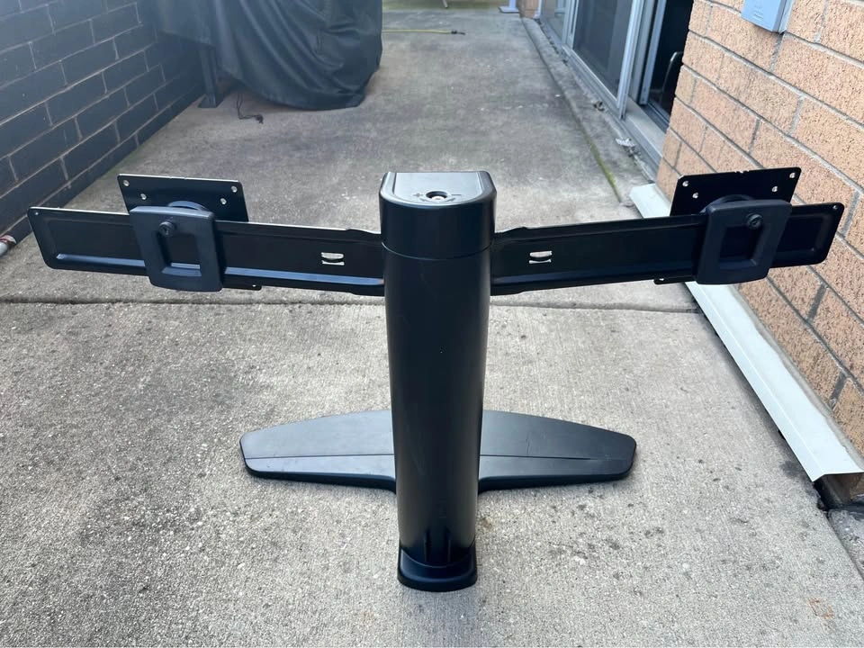 Ergotron Neo-Flex Dual Monitor Stand – Heavy Duty – $80 OBO - photo 3