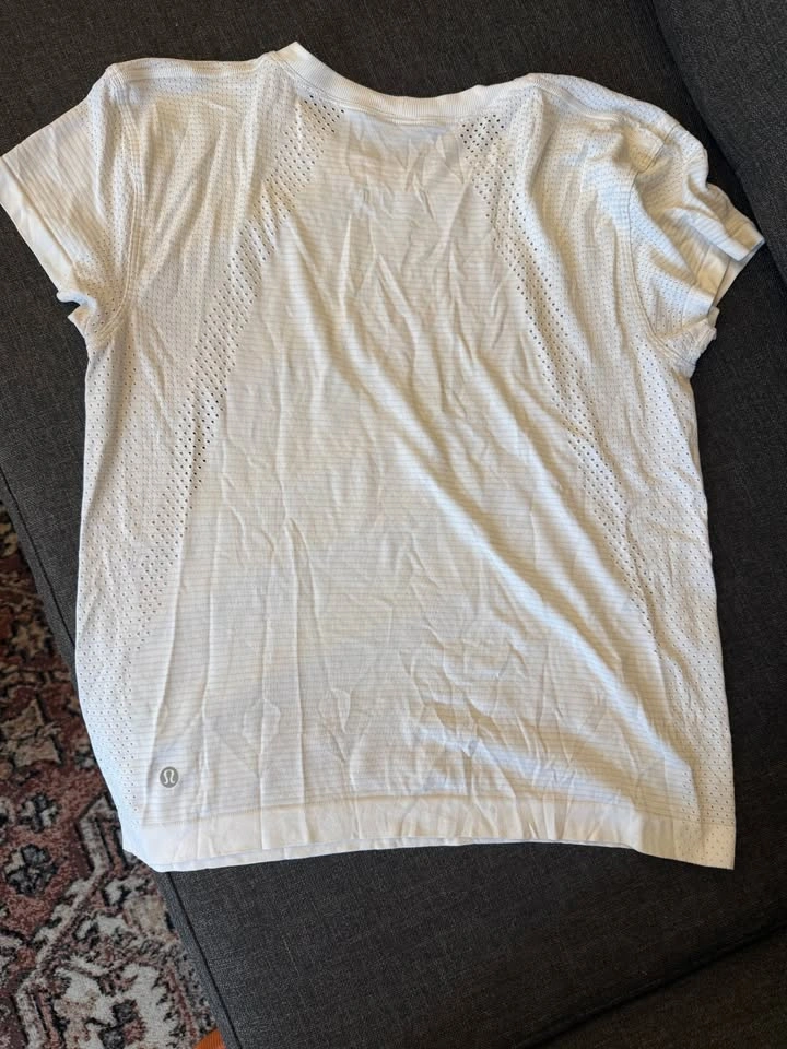 Lululemon Train To Be Short-Sleeve Shirt - photo 3
