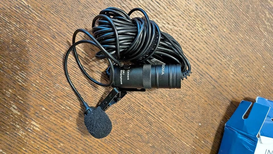 Insignia Universal Lapel Microphone