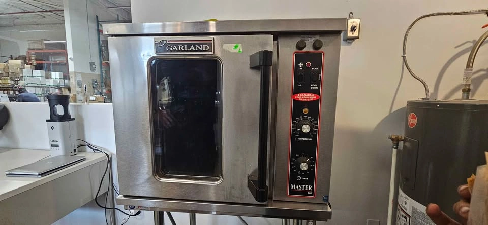 FREE – Garland Master 200 Commercial Oven – FOR REPAIR / PARTS - photo 2