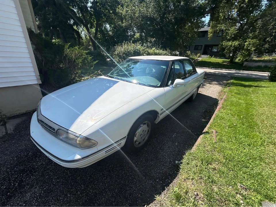1994 Oldsmobile Ninety-Eight Regency Elite 3.8L Supercharged - photo 2