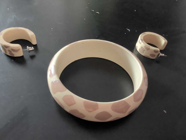 Giraffe Print Bracelet and Earrings Set