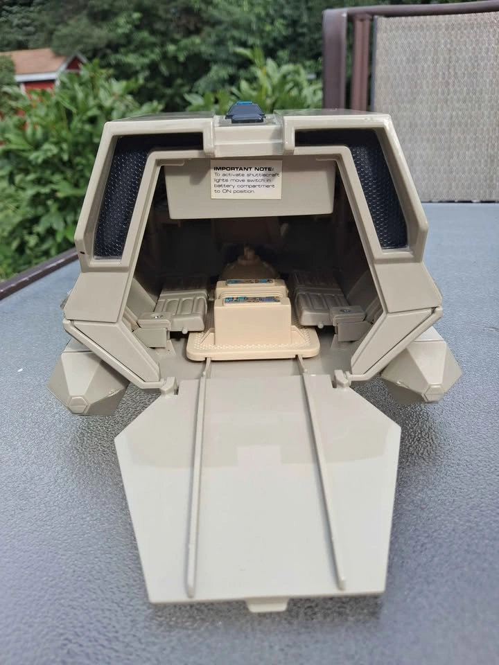 Vintage 90s Playmates Star Trek TNG Shuttlecraft & Figures - photo 4