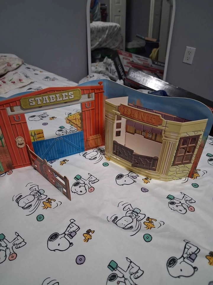 Vintage Playmobil Books Tales From Gold Rush City Wild West Play - photo 4