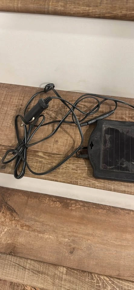Solar battery charger - photo 3