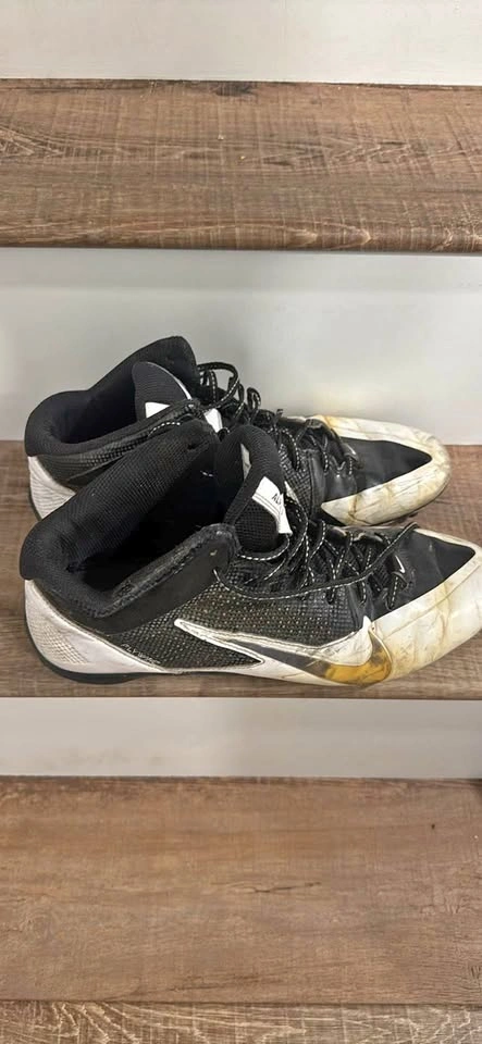 Football cleats