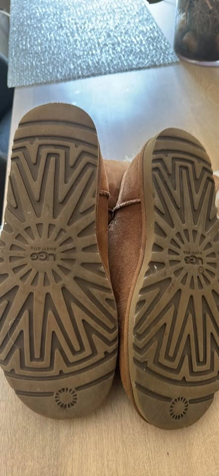Ugg boots. Ladies. Size 9 - photo 2