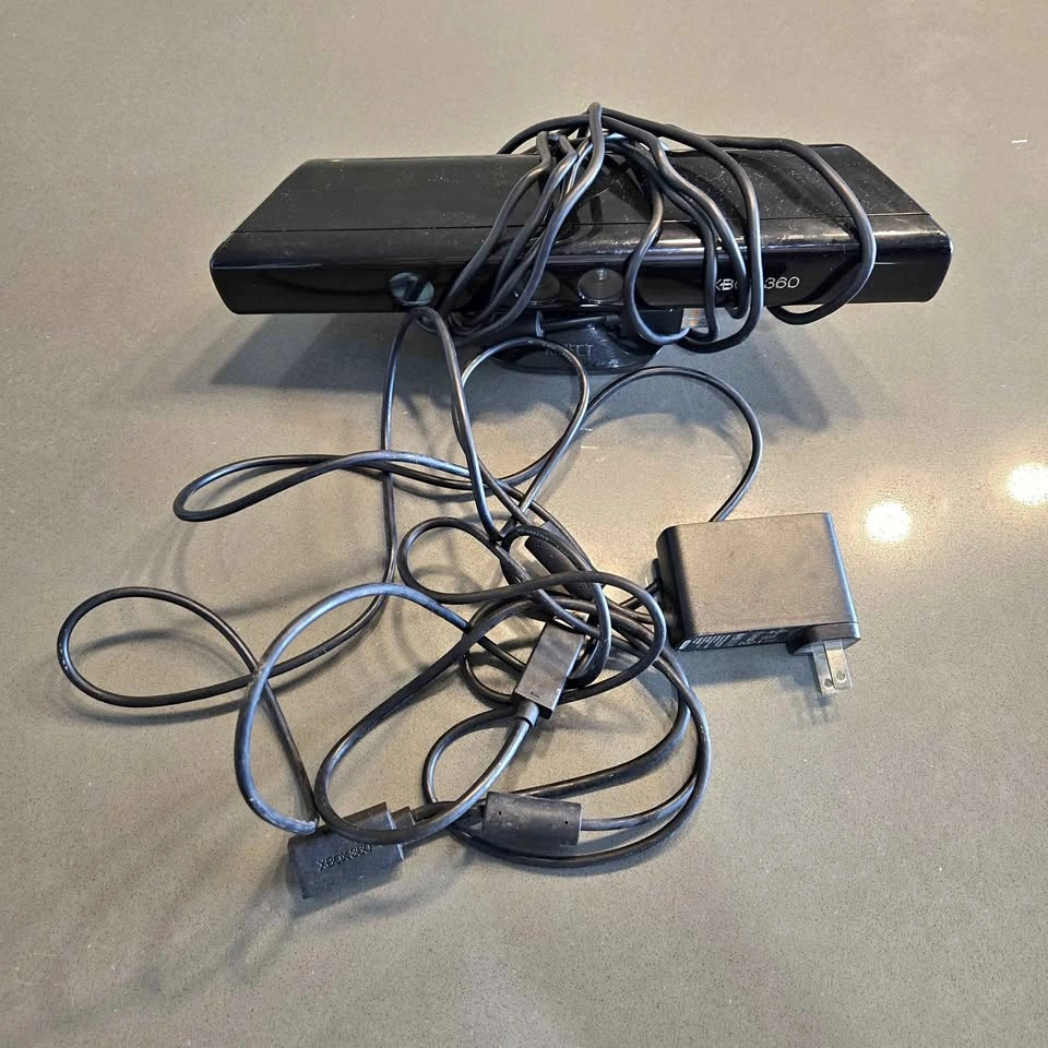 Microsoft Xbox 360 Kinect Sensor with Power Adapter
