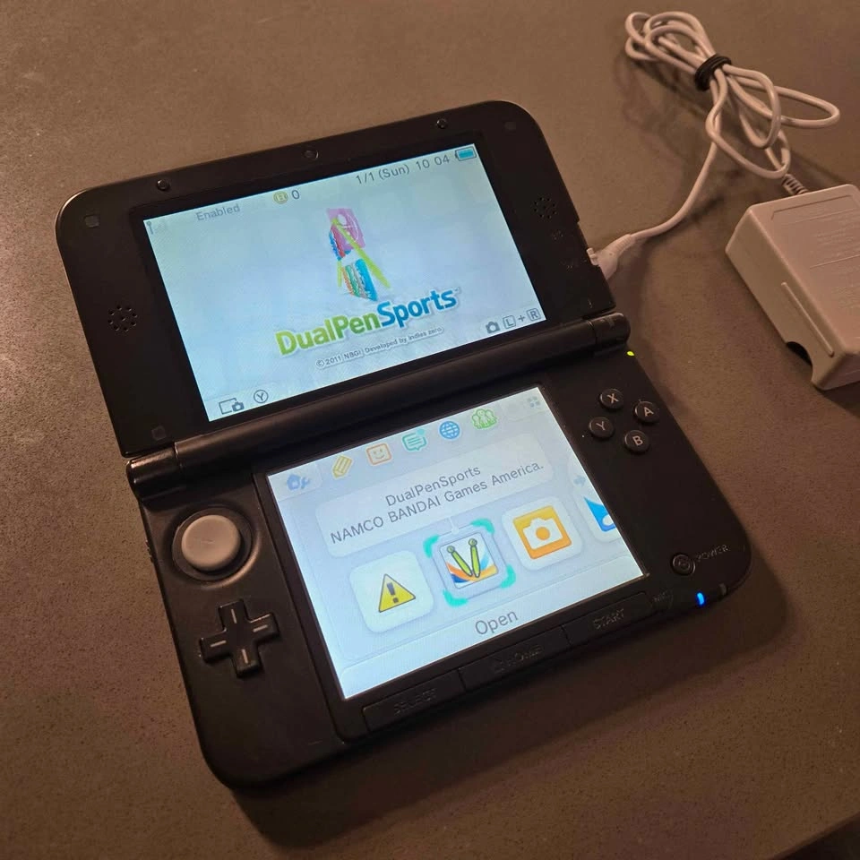 Nintendo 3DS XL Console. Price firm. Excellent condition. - photo 3