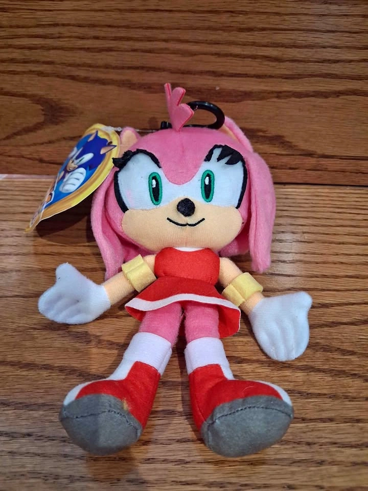 Sega Sonic The Hedgehog Amy Zippered Pouch Keychain Plush