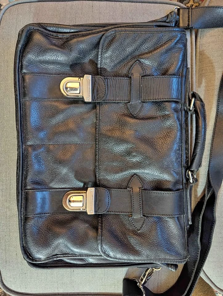 Roots messenger bag