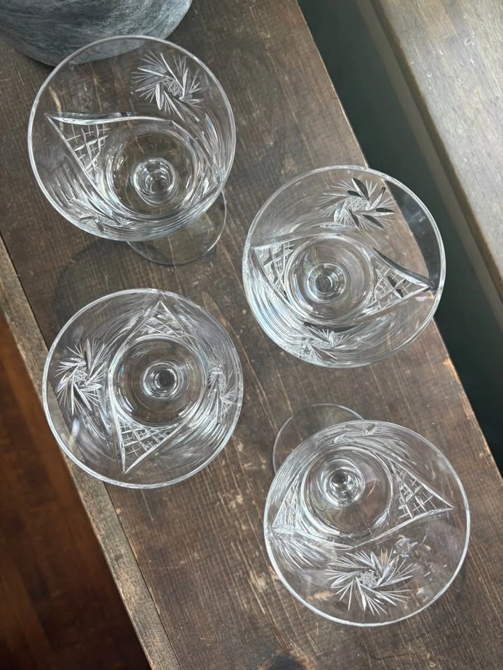 Vintage Hand-Cut Crystal Champagne Coupes / Cocktail Glasses - photo 4