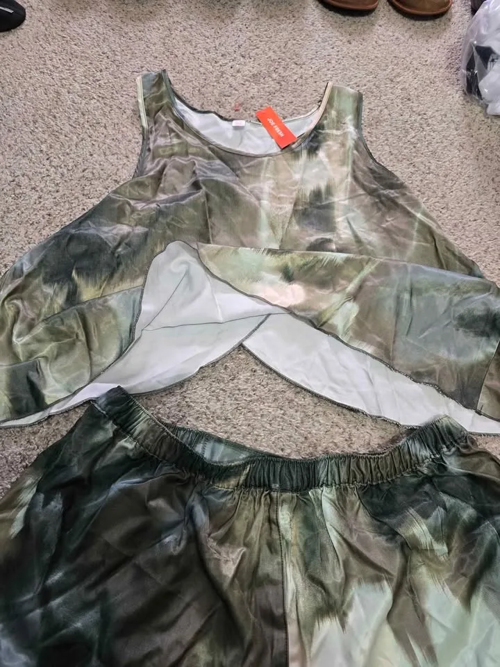 2-Piece Lounge/Active Set – Soft Satin Feel image indicator(3)