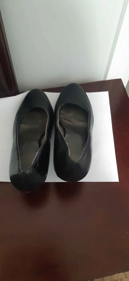 Naturalizer Black leather pumps, low heels - photo 3