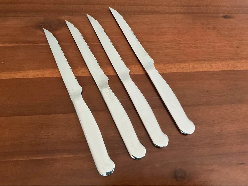 Set of 4 Stainless Steel Serrated Steak Knives - photo 2