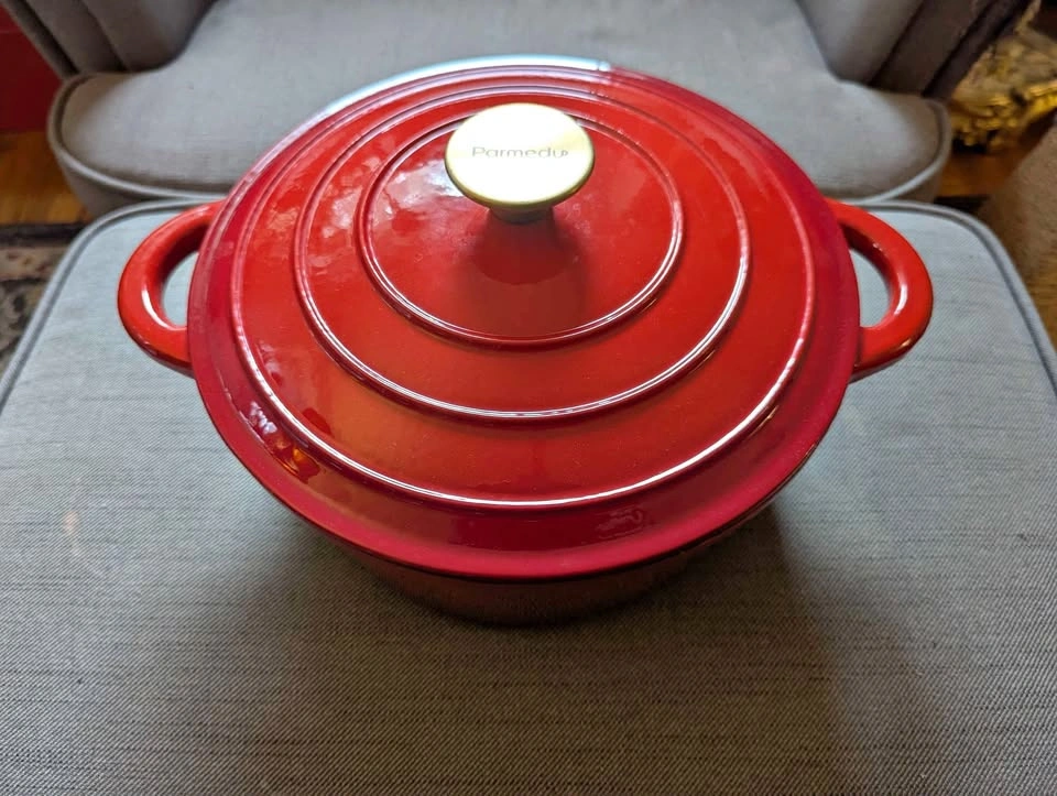 Cast iron dutch oven