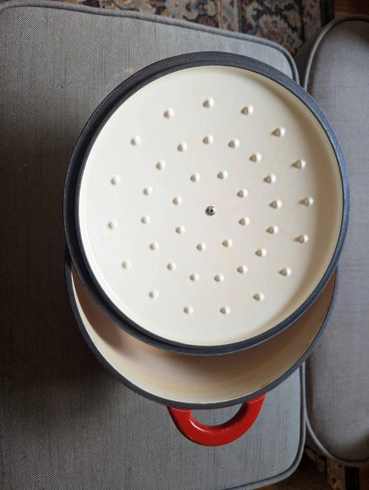 Cast iron dutch oven - photo 2