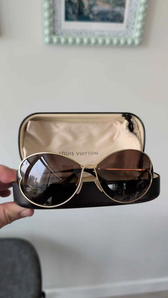 LOUIS VUITTON Daisy Sunglasses Z0262U Gold - Authentic - photo 2