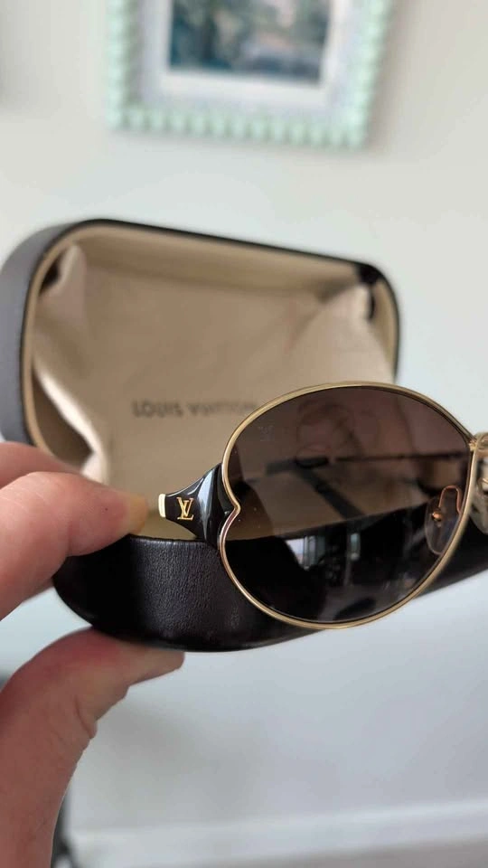 LOUIS VUITTON Daisy Sunglasses Z0262U Gold - Authentic - photo 3